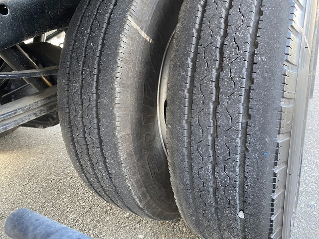 いすゞエルフアルミバン小型（2t・3t）[写真25]