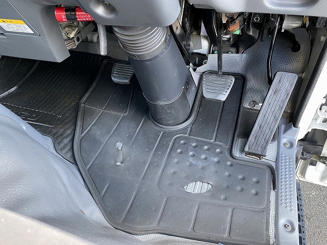 いすゞエルフアルミバン小型（2t・3t）[写真34]