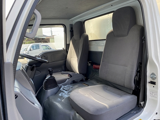 いすゞエルフアルミバン小型（2t・3t）[写真35]