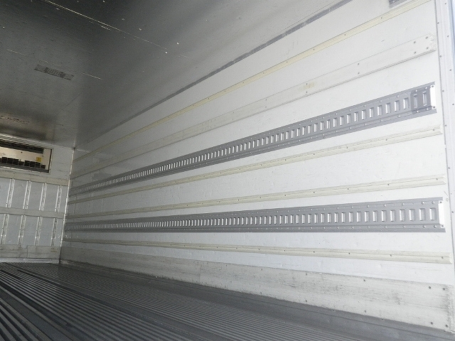 日野レンジャー冷凍車（冷蔵車）中型（4t）[写真12]