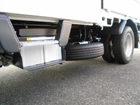 三菱ふそうキャンターダブルキャブ（Wキャブ）小型（2t・3t）[写真10]