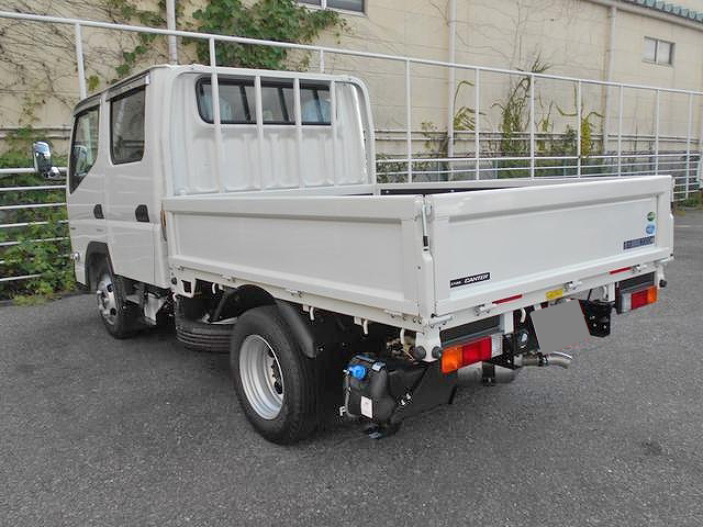 三菱ふそうキャンターダブルキャブ（Wキャブ）小型（2t・3t）[写真02]