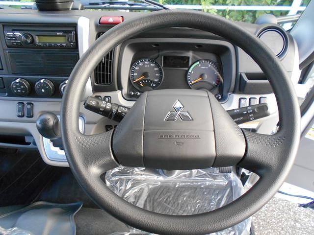 三菱ふそうキャンターダブルキャブ（Wキャブ）小型（2t・3t）[写真25]