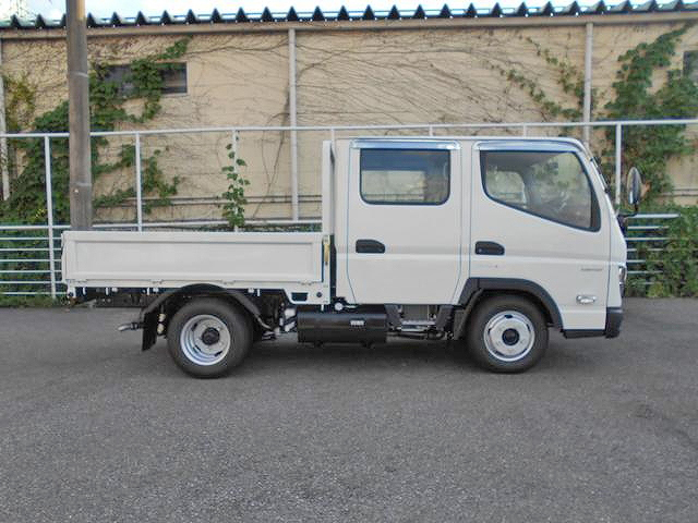 三菱ふそうキャンターダブルキャブ（Wキャブ）小型（2t・3t）[写真06]