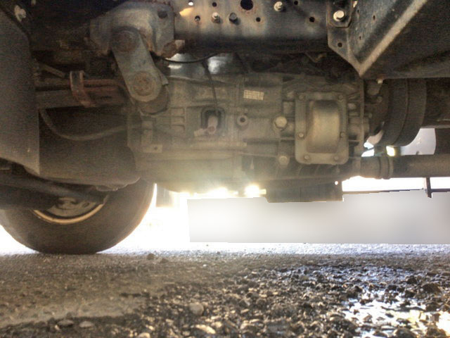 三菱ふそうキャンターアルミウイング小型（2t・3t）[写真10]