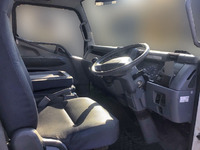 三菱ふそうキャンターアルミウイング小型（2t・3t）[写真15]