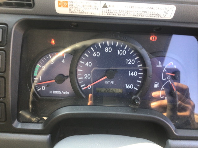 三菱ふそうキャンターアルミウイング小型（2t・3t）[写真18]