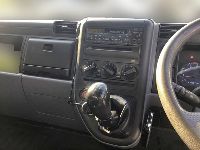 三菱ふそうキャンターアルミウイング小型（2t・3t）[写真19]