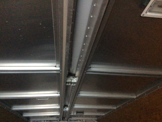 三菱ふそうキャンターアルミウイング小型（2t・3t）[写真07]