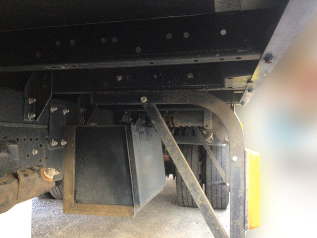 三菱ふそうキャンターアルミウイング小型（2t・3t）[写真09]