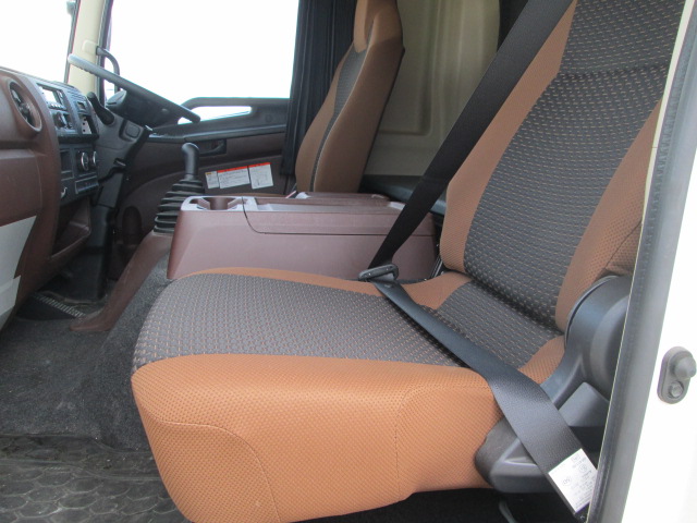 日野レンジャー冷凍車（冷蔵車）中型（4t）[写真15]