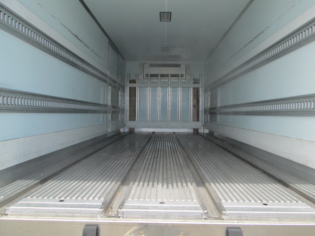 日野レンジャー冷凍車（冷蔵車）中型（4t）[写真03]