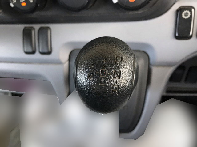 三菱ふそうキャンター平ボディ小型（2t・3t）[写真13]