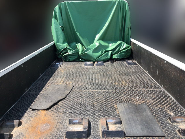 三菱ふそうキャンター平ボディ小型（2t・3t）[写真03]