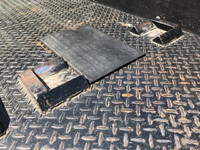 三菱ふそうキャンター平ボディ小型（2t・3t）[写真04]