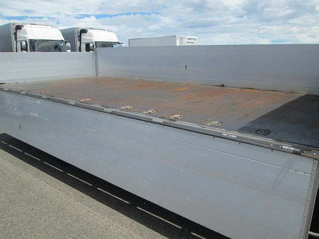 日野レンジャーアルミブロック中型（4t）[写真03]