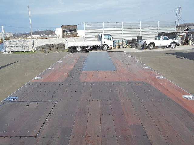 三菱ふそうスーパーグレートセルフクレーン4段大型（10t）[写真10]