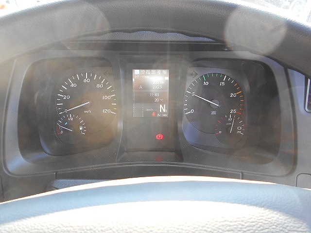 三菱ふそうスーパーグレートセルフクレーン4段大型（10t）[写真35]