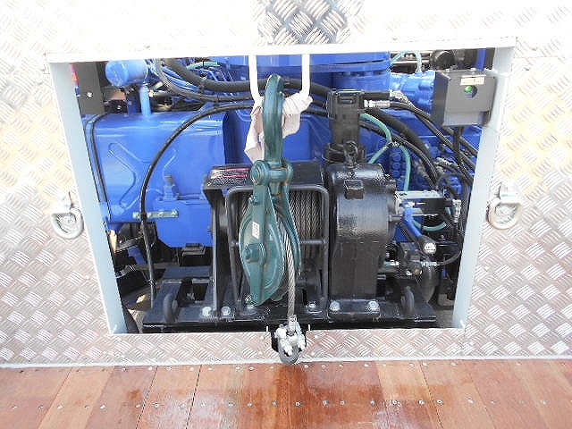 三菱ふそうスーパーグレートセルフクレーン4段大型（10t）[写真07]