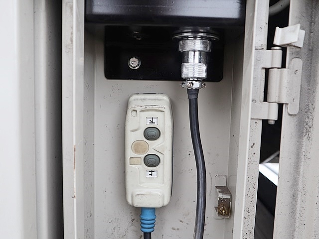 いすゞエルフアルミバン小型（2t・3t）[写真14]