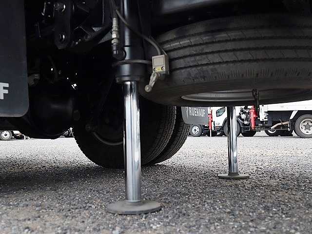 いすゞエルフアルミバン小型（2t・3t）[写真16]