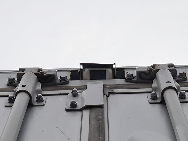 いすゞエルフアルミバン小型（2t・3t）[写真19]