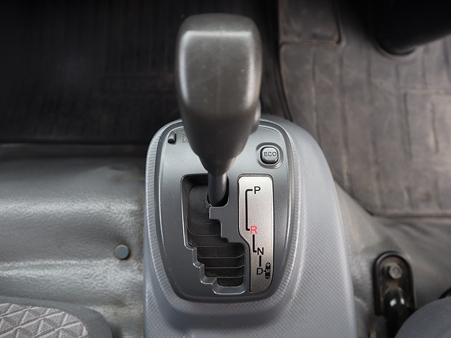 いすゞエルフアルミバン小型（2t・3t）[写真31]