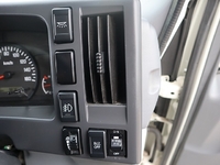 いすゞエルフアルミバン小型（2t・3t）[写真34]