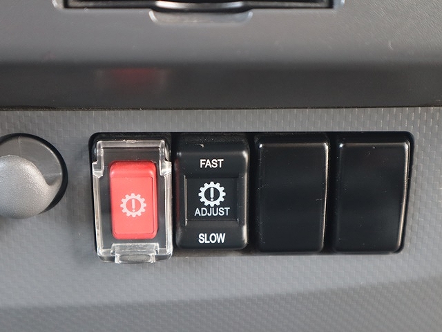 いすゞエルフアルミバン小型（2t・3t）[写真36]