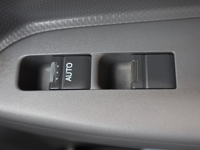 いすゞエルフアルミバン小型（2t・3t）[写真37]