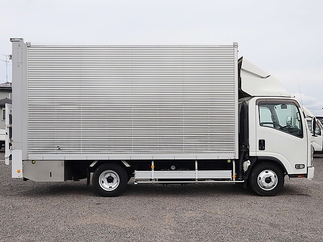 いすゞエルフアルミバン小型（2t・3t）[写真06]