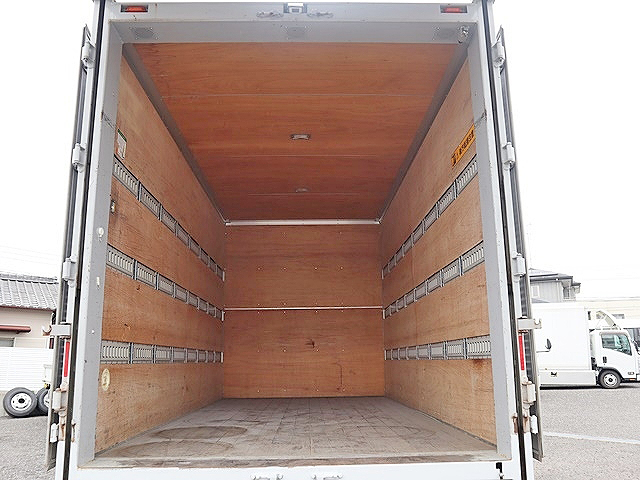 いすゞエルフアルミバン小型（2t・3t）[写真09]