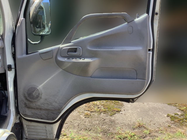 トヨタトヨエース平ボディ小型（2t・3t）[写真22]