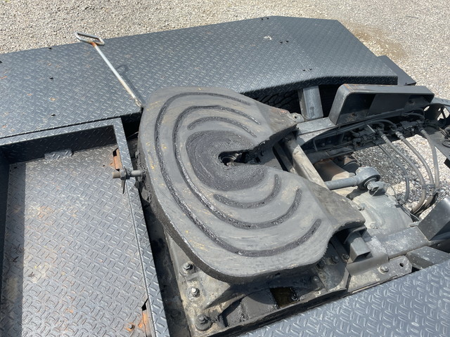 三菱ふそうスーパーグレートトレーラーヘッド（トラクターヘッド）大型（10t）[写真11]