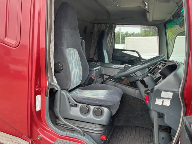 三菱ふそうスーパーグレートトレーラーヘッド（トラクターヘッド）大型（10t）[写真26]