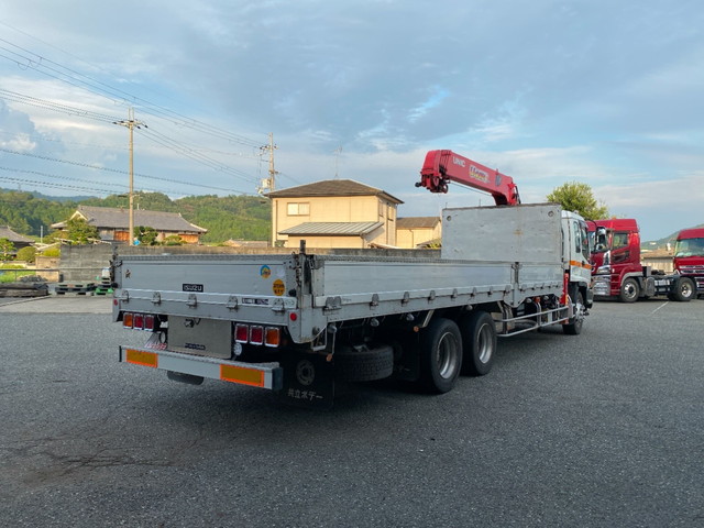 いすゞフォワードクレーン5段増トン（6t・8t）[写真02]