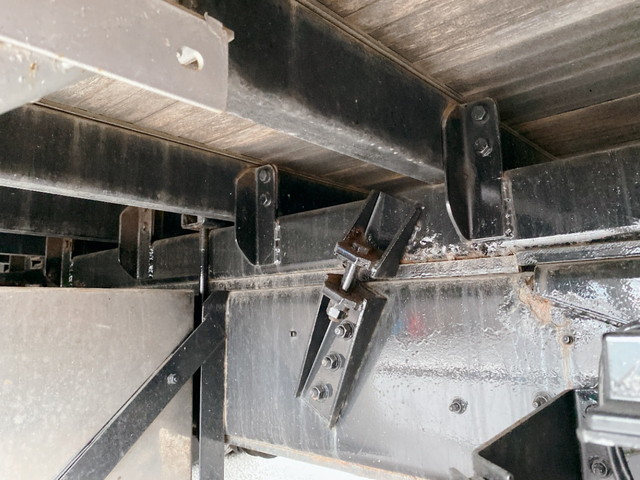 いすゞフォワードクレーン5段増トン（6t・8t）[写真21]