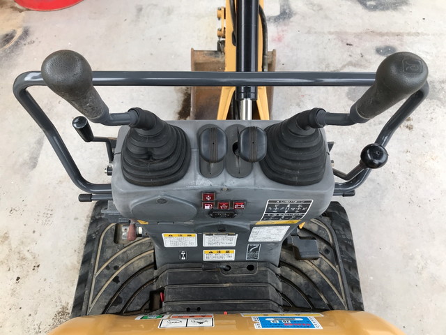 CATミニユンボ（ミニバックホー）[写真14]