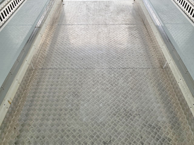 三菱ふそうキャンター冷凍車（冷蔵車）小型（2t・3t）[写真14]