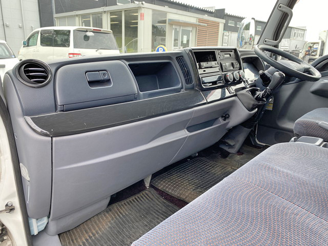 三菱ふそうキャンター冷凍車（冷蔵車）小型（2t・3t）[写真31]