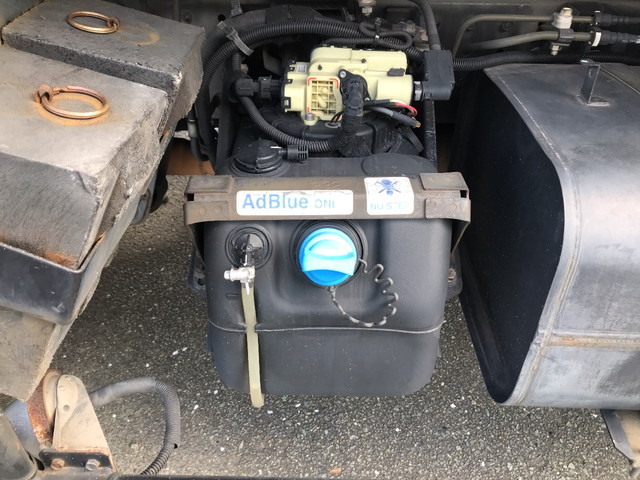 三菱ふそうキャンターパッカー車（塵芥車）小型（2t・3t）[写真25]