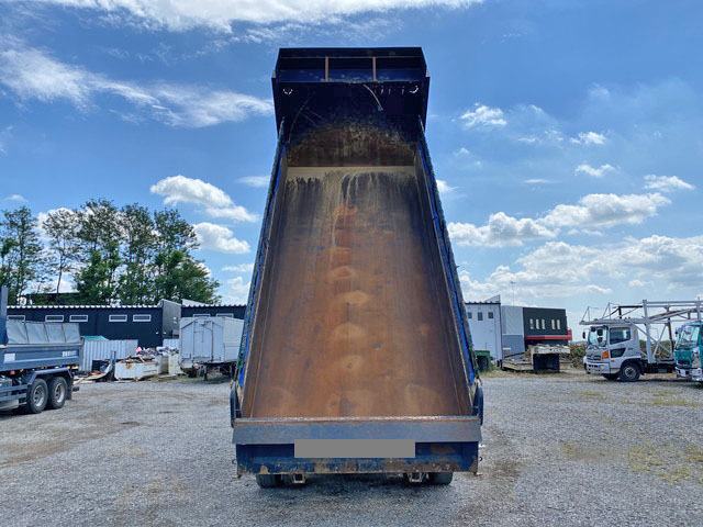 三菱ふそうスーパーグレートダンプ大型（10t）[写真12]