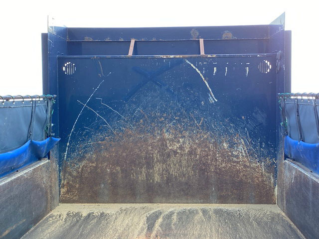 三菱ふそうスーパーグレートダンプ大型（10t）[写真13]