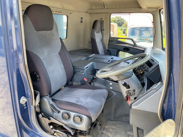 三菱ふそうスーパーグレートダンプ大型（10t）[写真29]