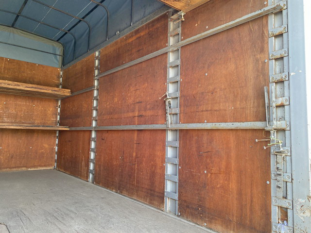 いすゞエルフオープントップバン小型（2t・3t）[写真13]