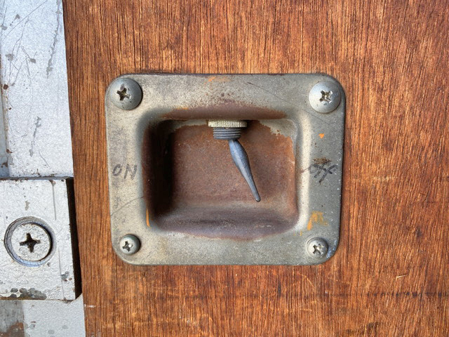 いすゞエルフオープントップバン小型（2t・3t）[写真16]