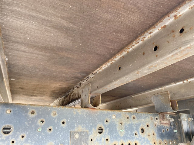 いすゞエルフオープントップバン小型（2t・3t）[写真22]