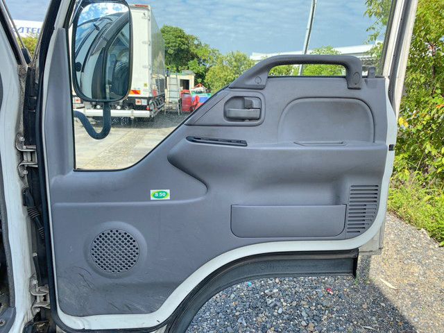 いすゞエルフオープントップバン小型（2t・3t）[写真29]