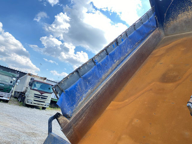 三菱ふそうスーパーグレートダンプ大型（10t）[写真13]