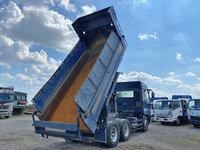 三菱ふそうスーパーグレートダンプ大型（10t）[写真02]